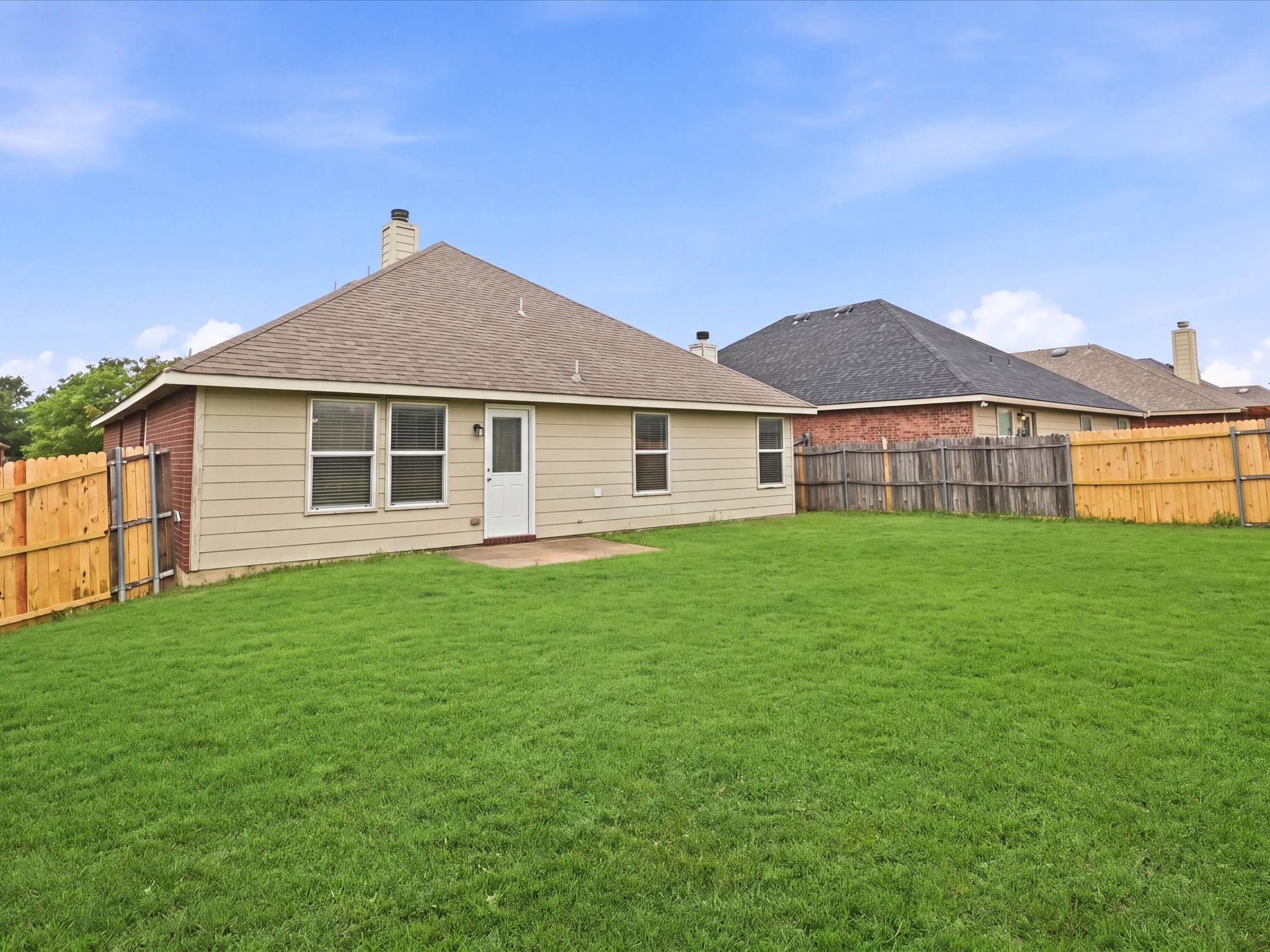 904 Grant Street Burleson TX 76028