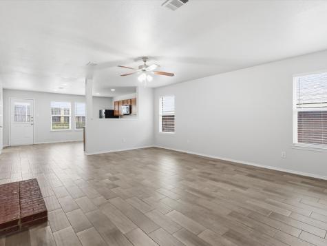 904 Grant Street Burleson TX 76028