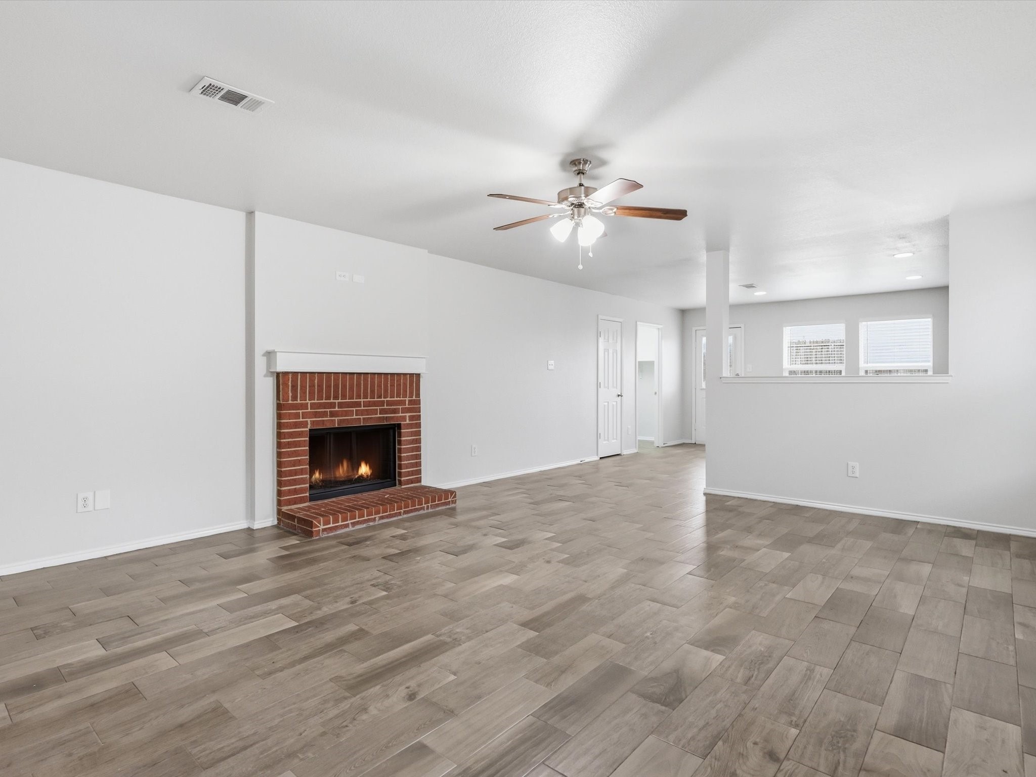 904 Grant Street Burleson TX 76028
