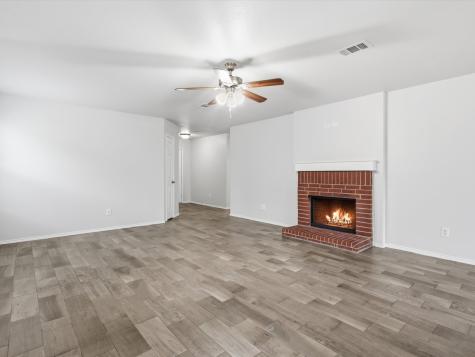 904 Grant Street Burleson TX 76028