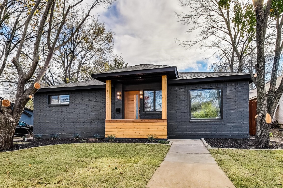 1005 W White Avenue Mckinney TX 75069