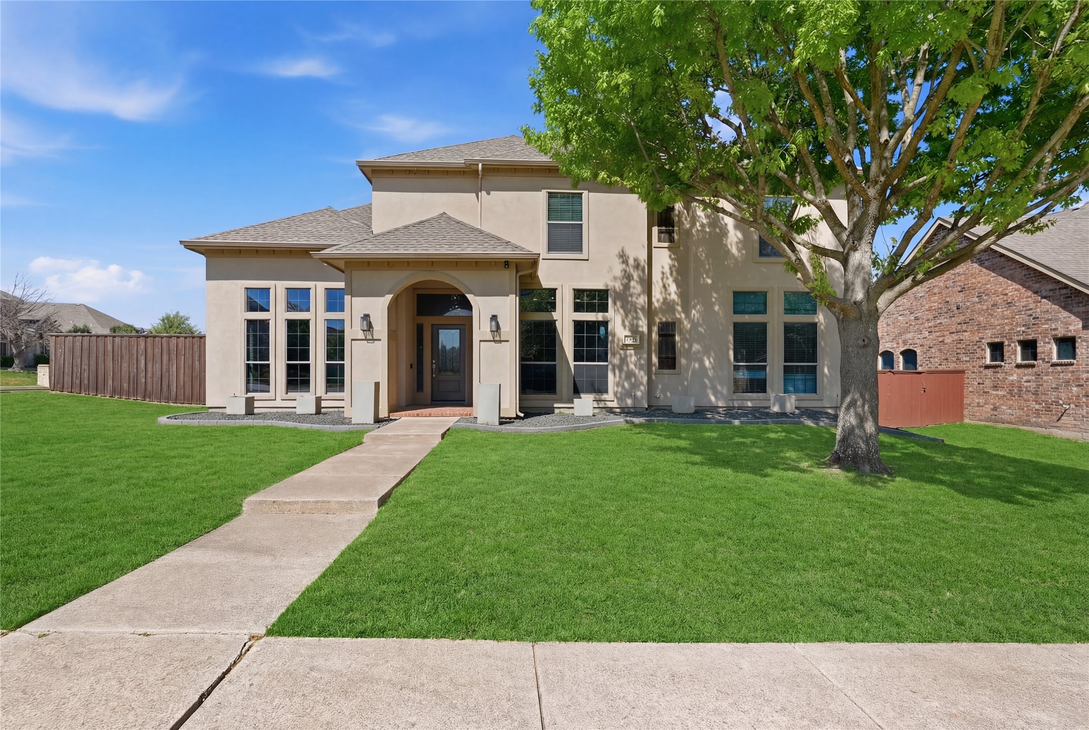 1733 White Cap Court Desoto TX 75115