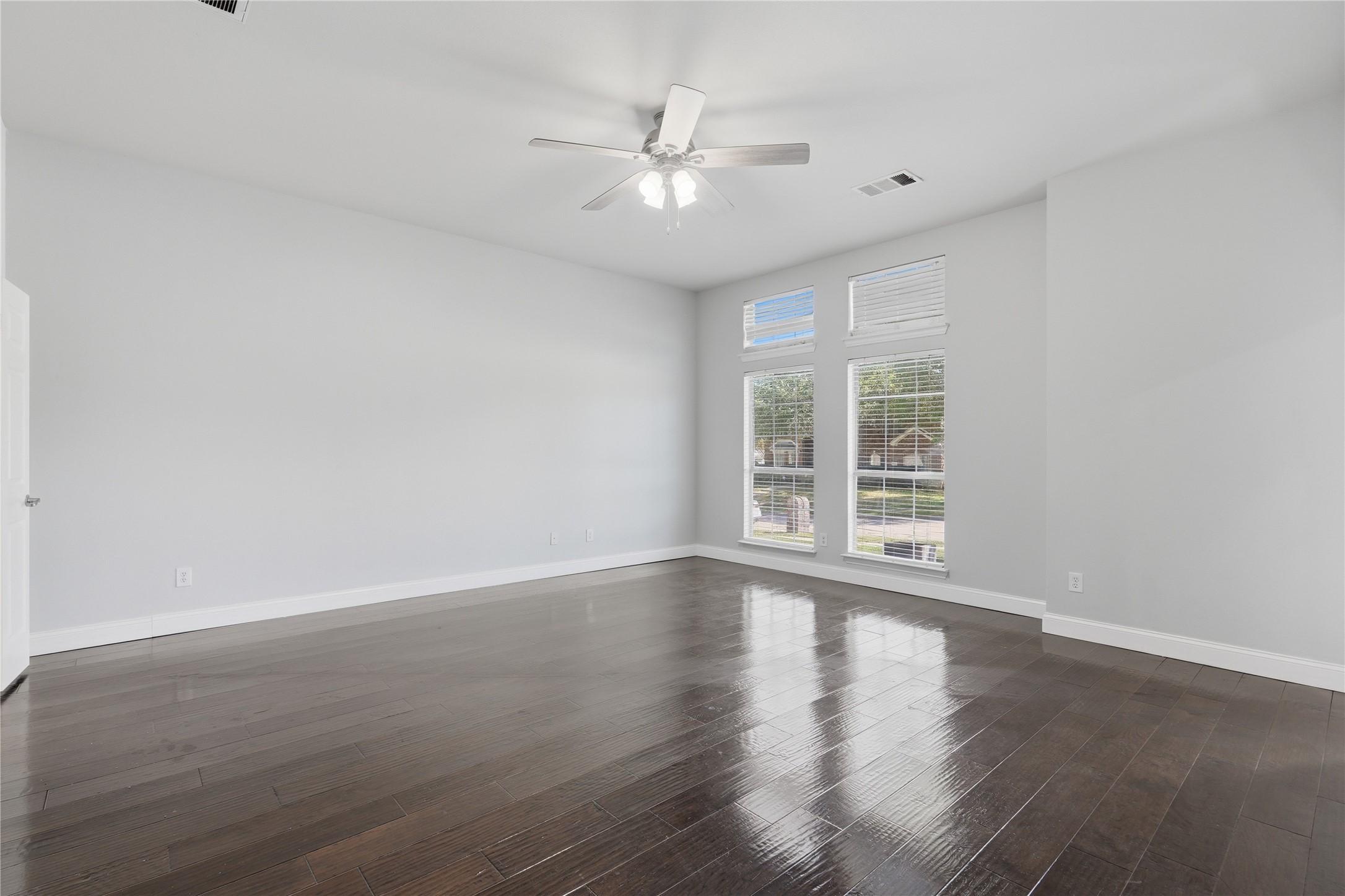 1733 White Cap Court Desoto TX 75115