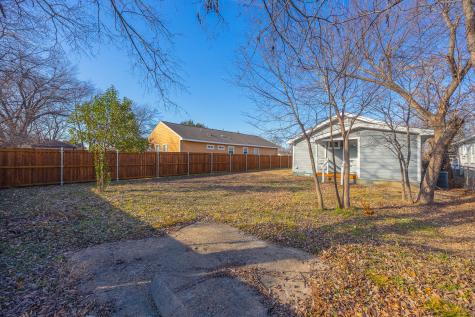 4042 Ladale Drive Dallas TX 75212