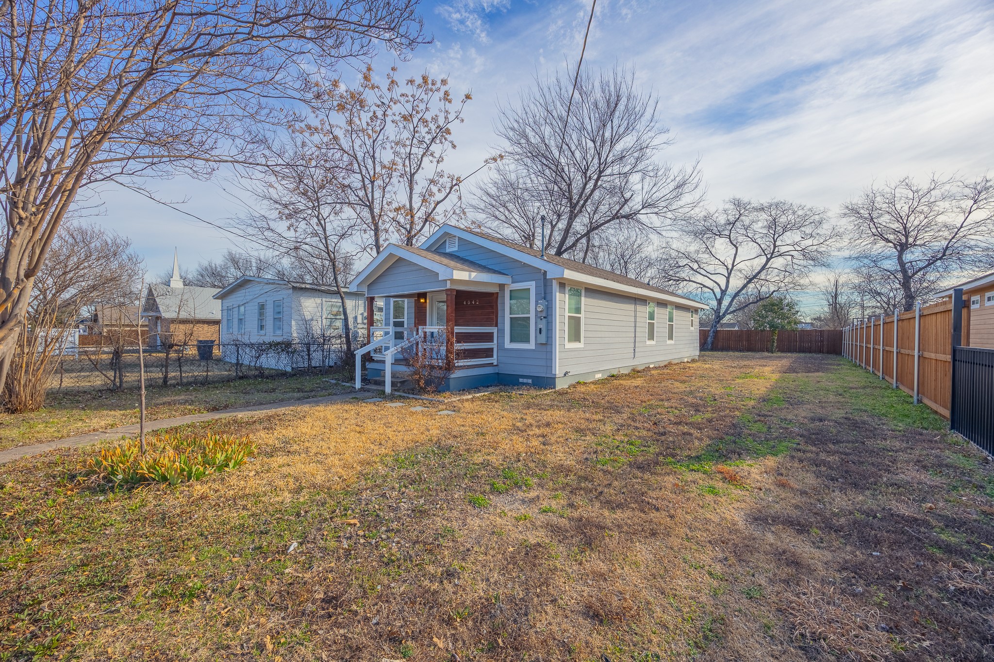 4042 Ladale Drive Dallas TX 75212