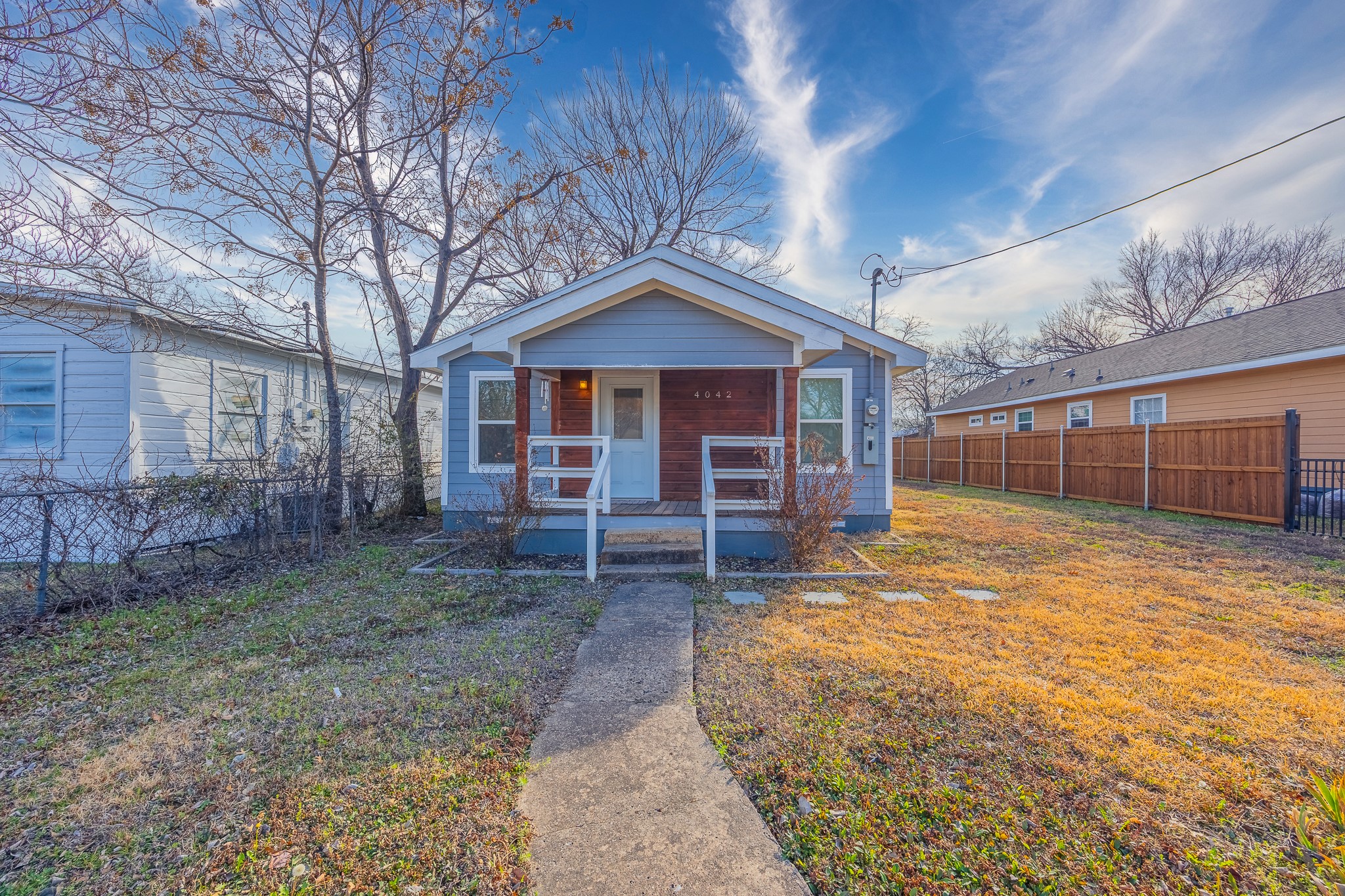 4042 Ladale Drive Dallas TX 75212