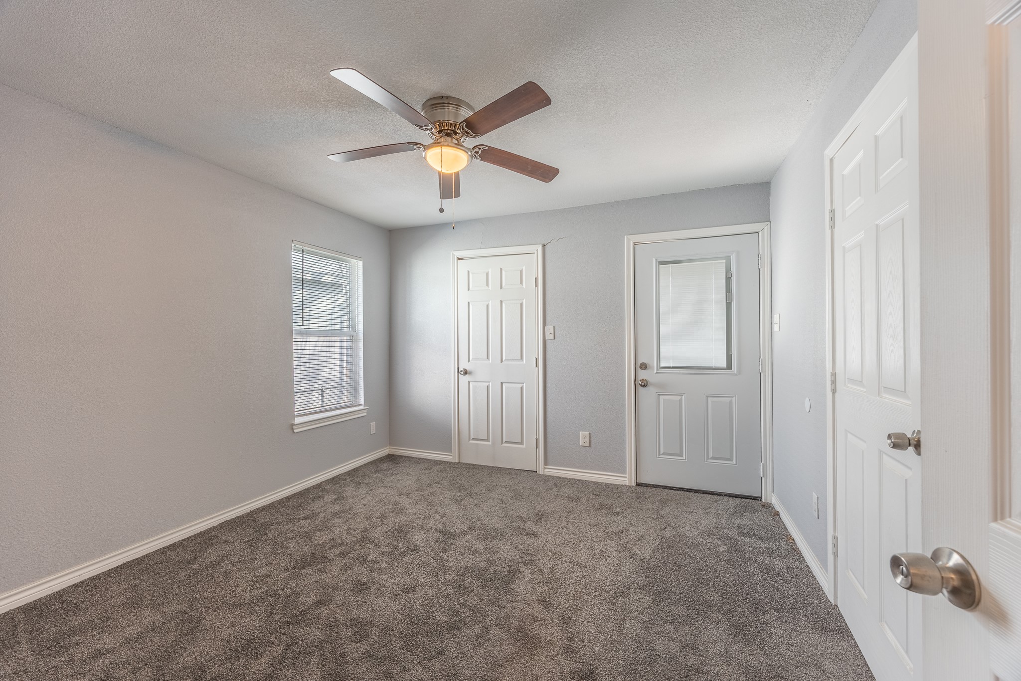 4042 Ladale Drive Dallas TX 75212