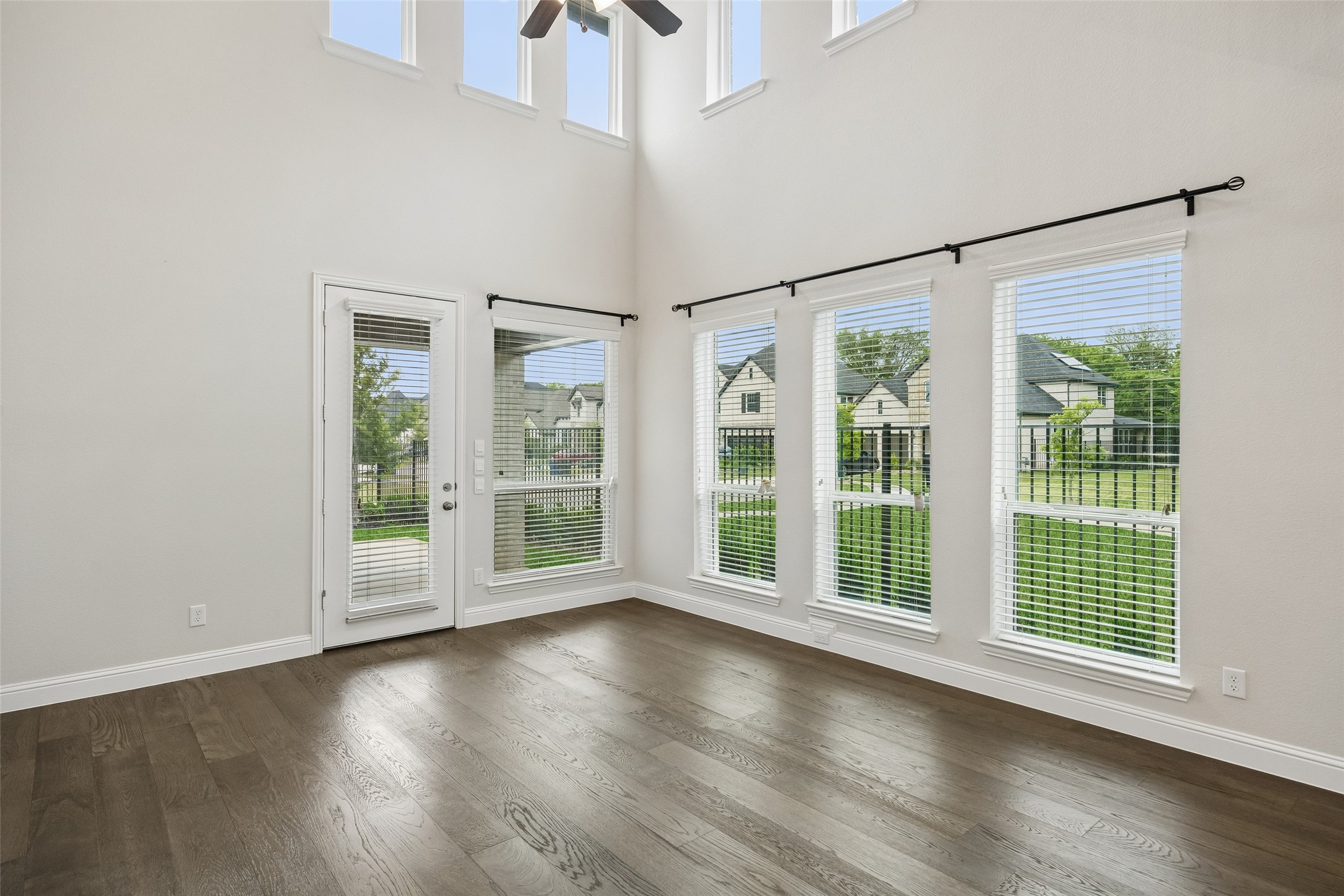 8303 Mint Mews Frisco TX 75035