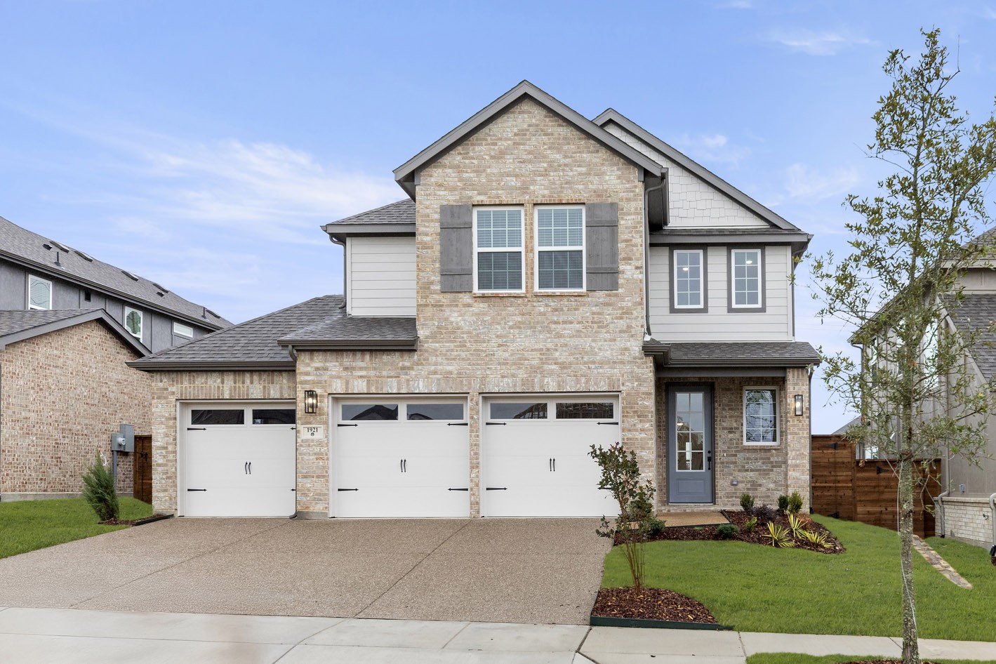 1921 Sapphire Run Mesquite TX 75181