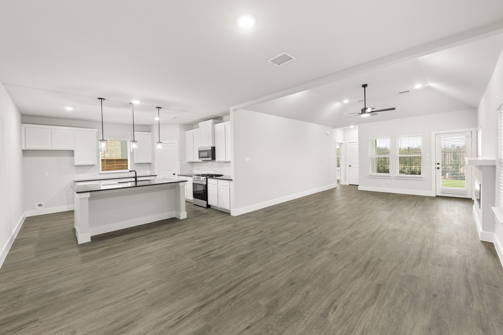 1921 Sapphire Run Mesquite TX 75181