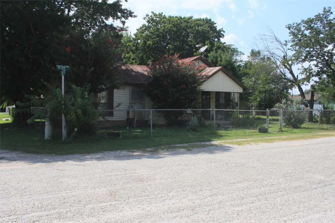 1001 N 8th Street San Saba TX 76877