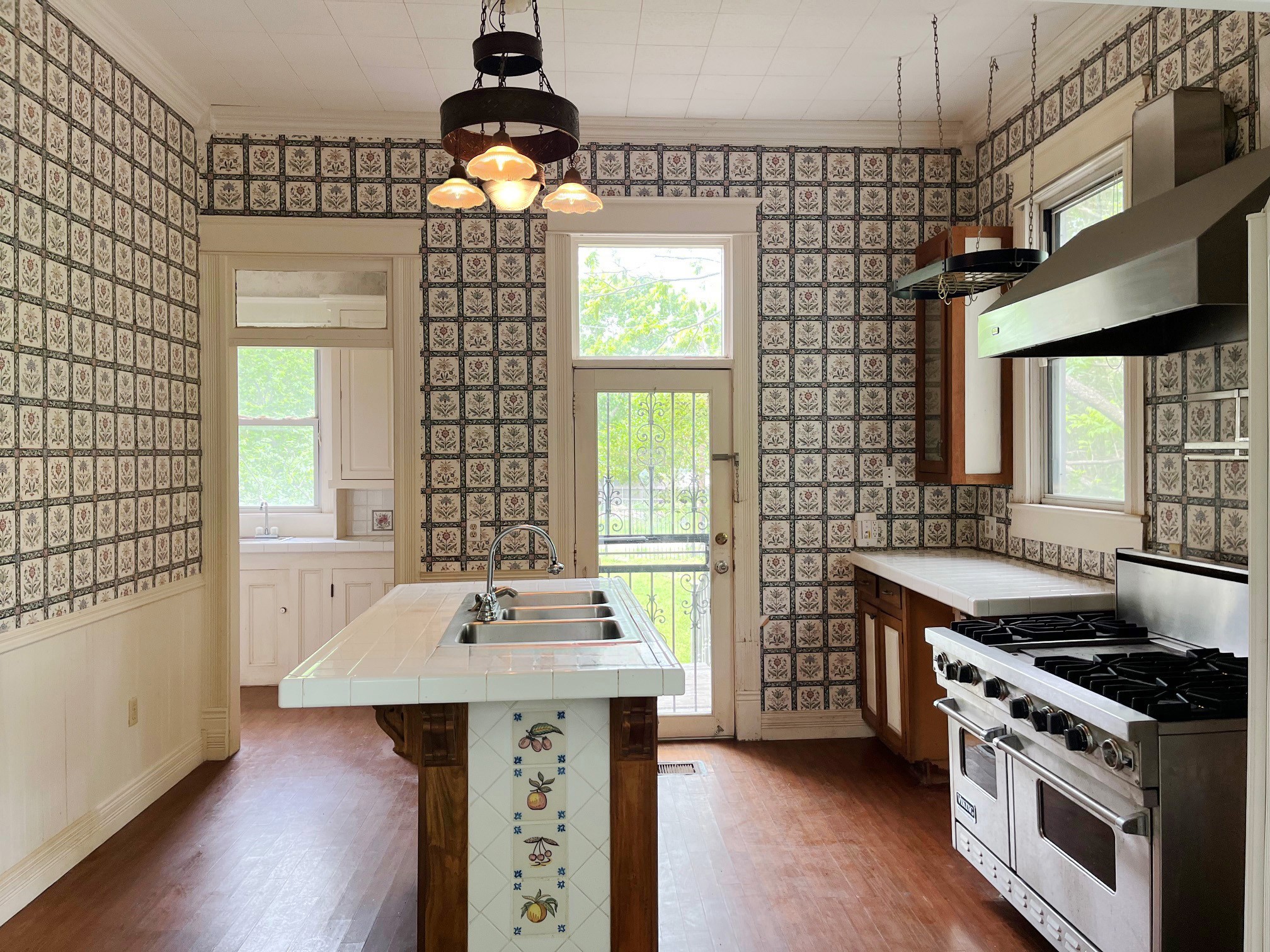 402 E Grand Street Whitewright TX 75491