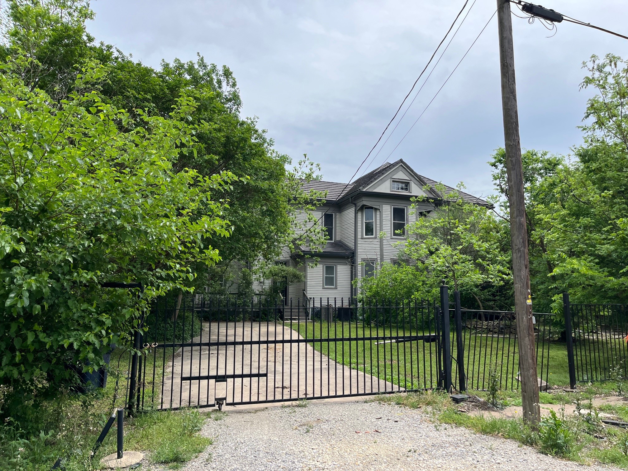 402 E Grand Street Whitewright TX 75491