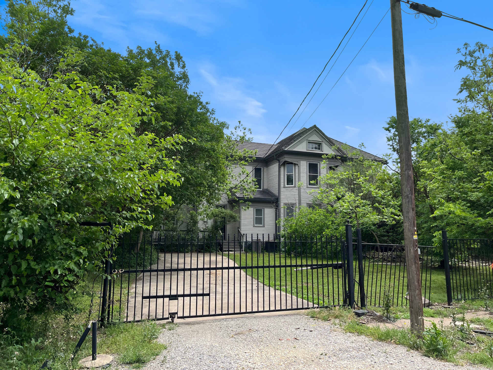 402 E Grand Street Whitewright TX 75491