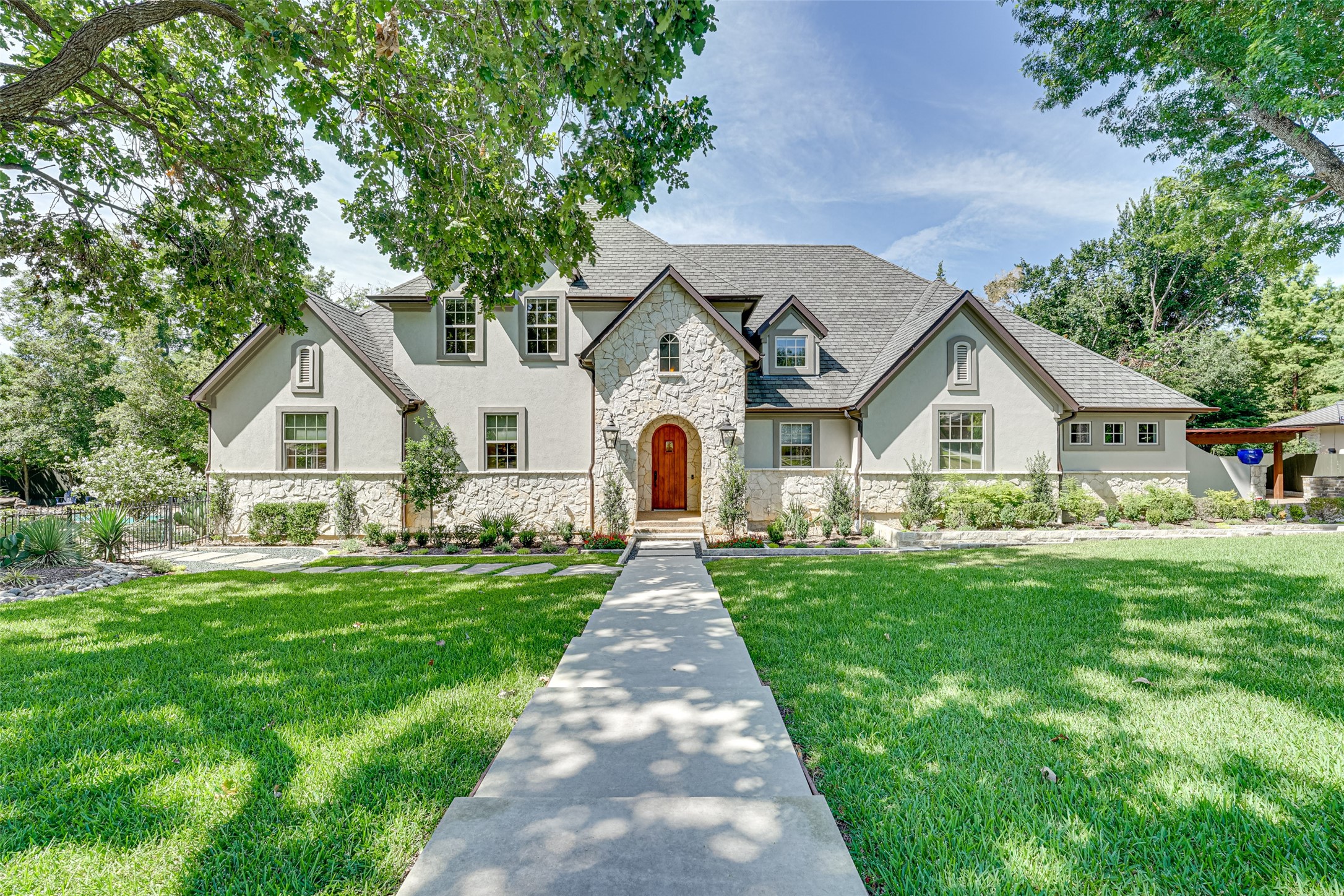 7161 Greentree Lane Dallas TX 75214