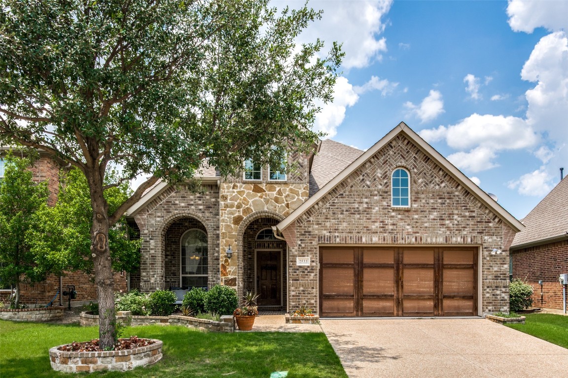 2533 Louis Lane Lewisville TX 75056