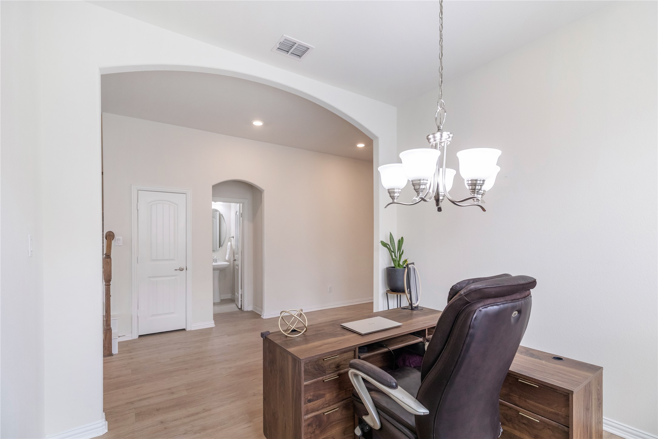 816 Skytop Drive Fort Worth TX 76052