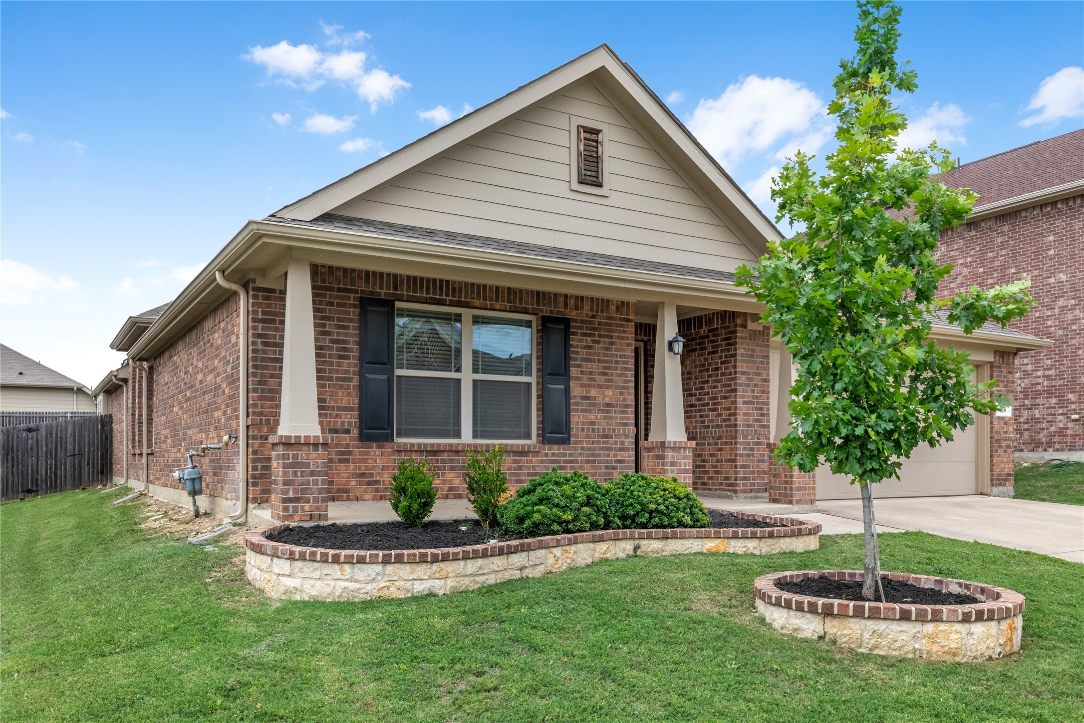816 Skytop Drive Fort Worth TX 76052
