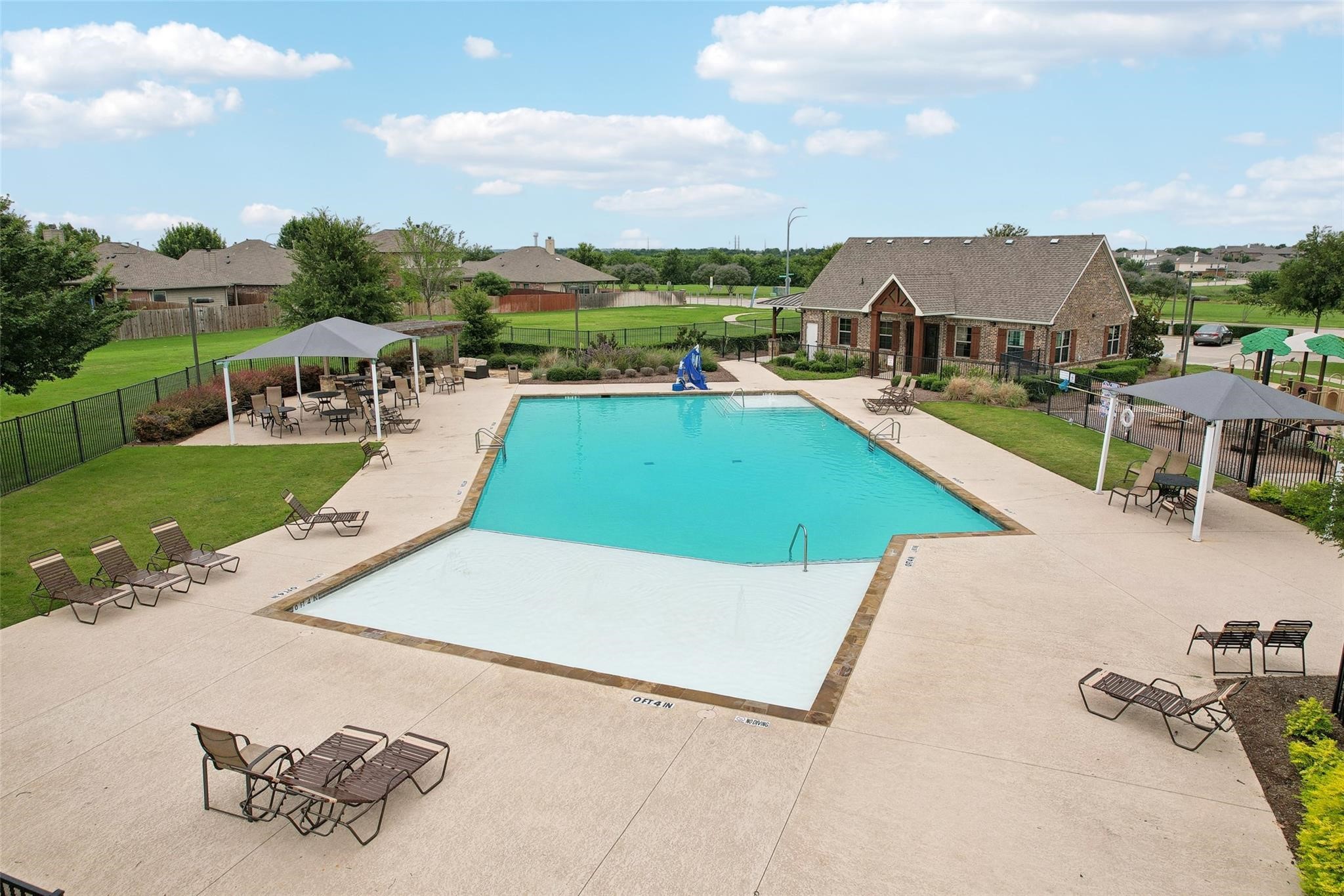 816 Skytop Drive Fort Worth TX 76052