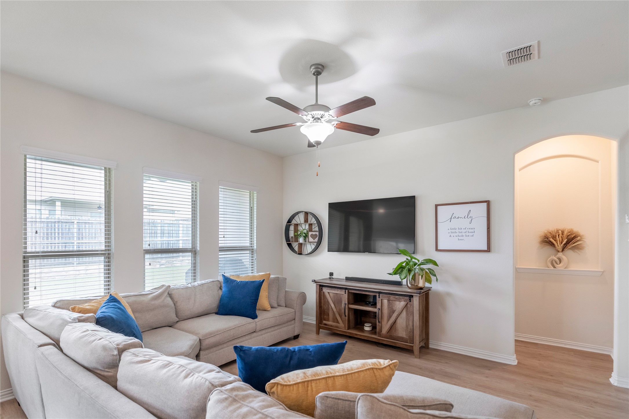 816 Skytop Drive Fort Worth TX 76052