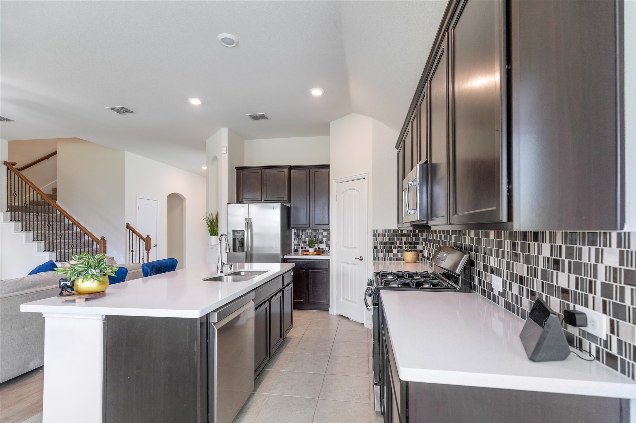 816 Skytop Drive Fort Worth TX 76052