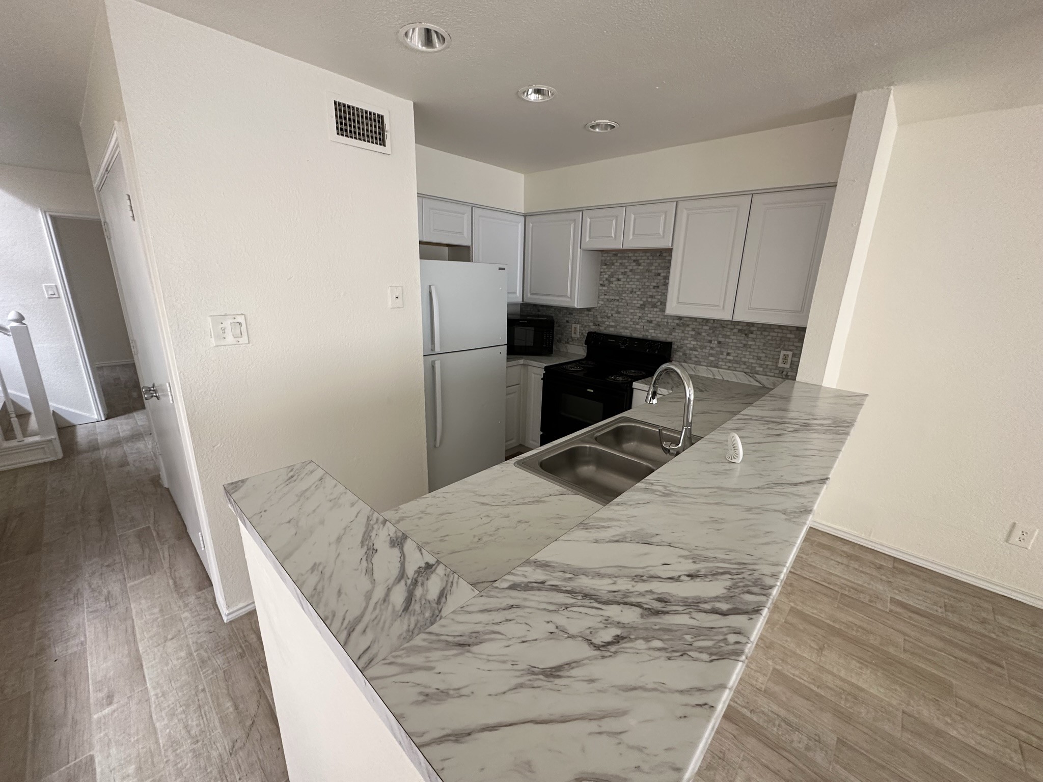 935 Fairbanks Circle Duncanville TX 75137