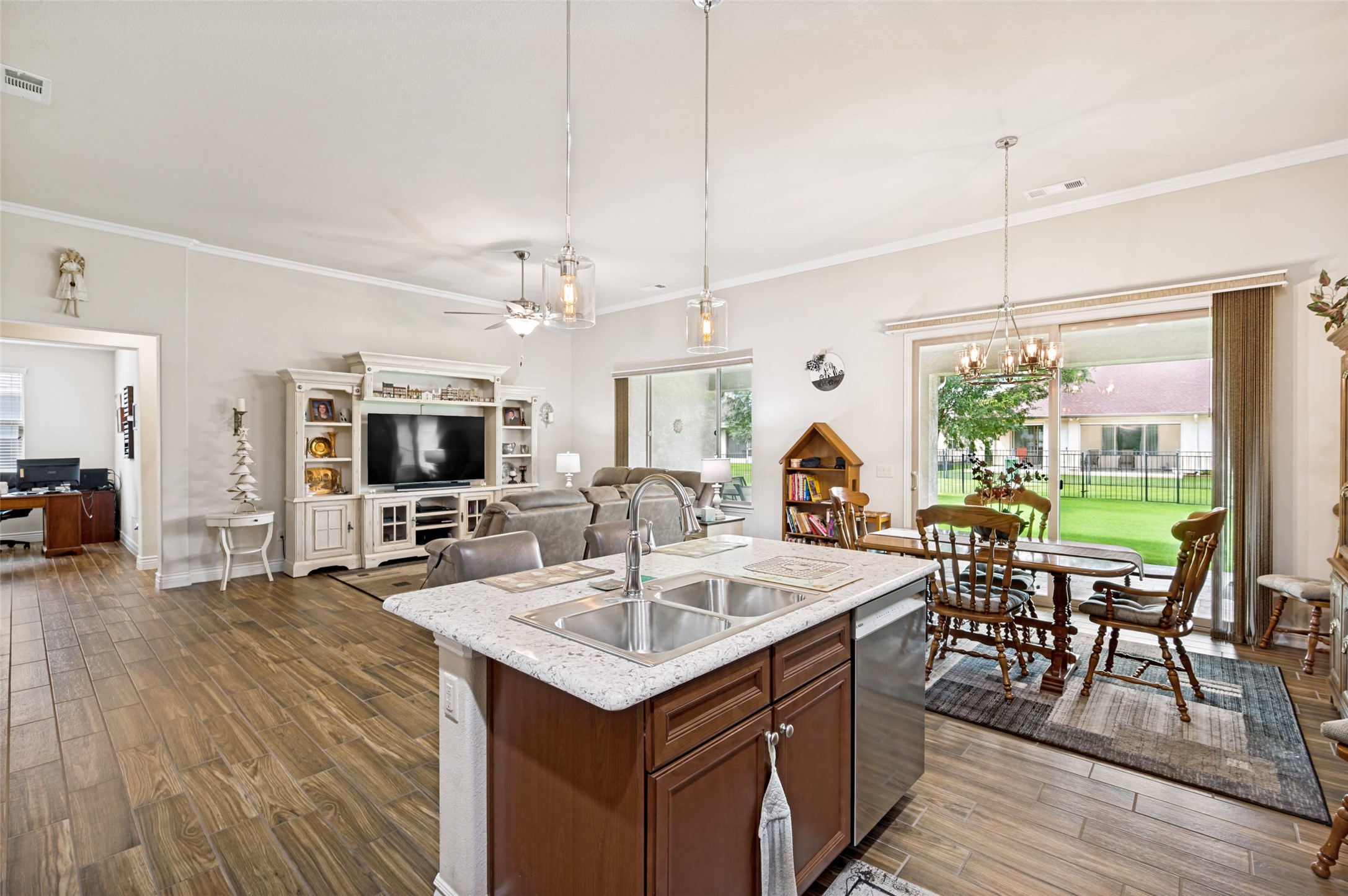 9904 Orangewood Trail Denton TX 76207