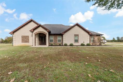 305 County Road 45800 Blossom TX 75416