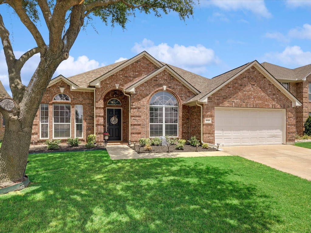 5928 Lorenzo Drive Grand Prairie TX 75052