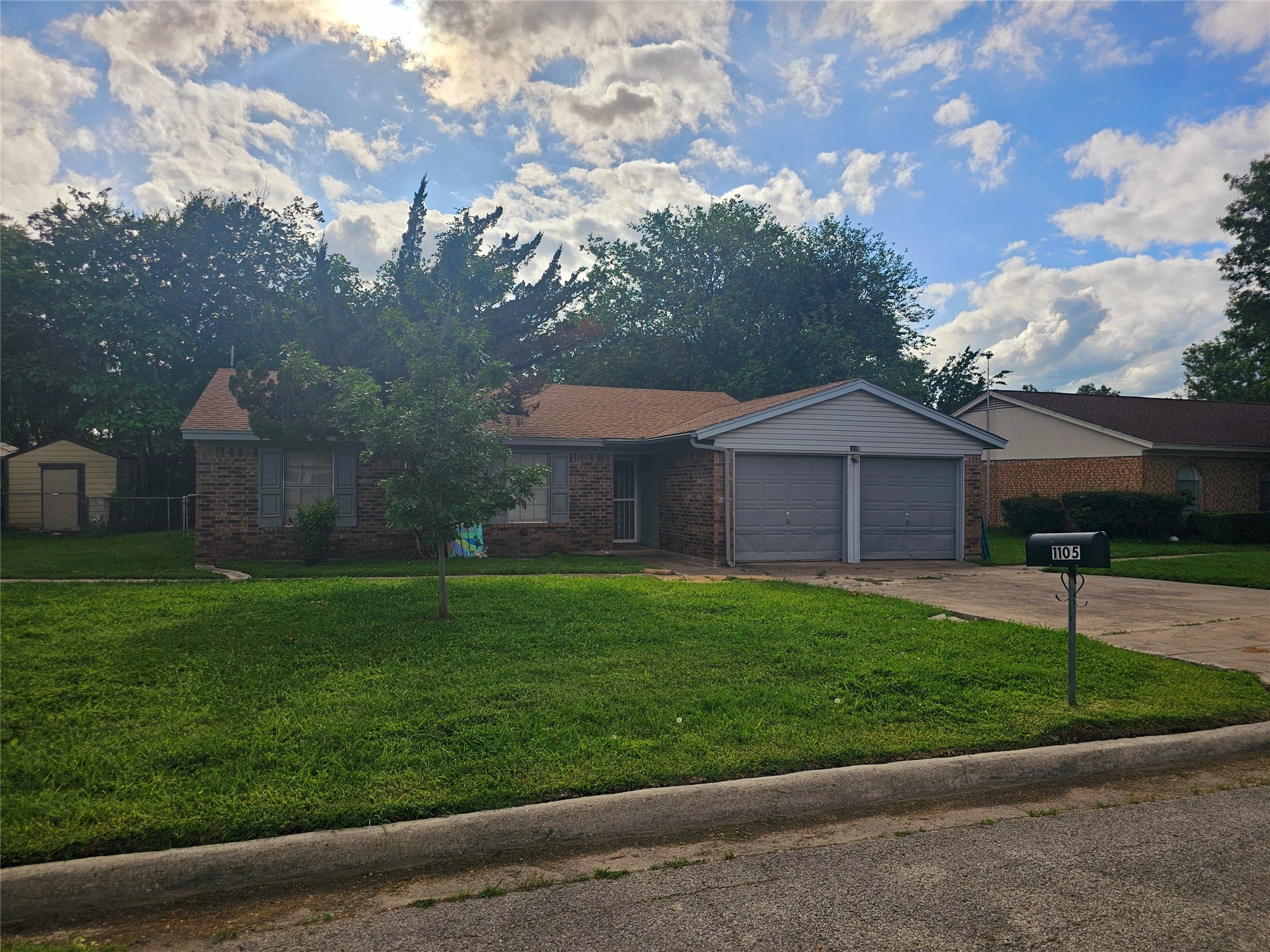 1105 N Taylor Street Gainesville TX 76240