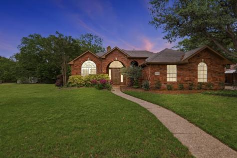 2402 Ravinia Drive Corinth TX 76208