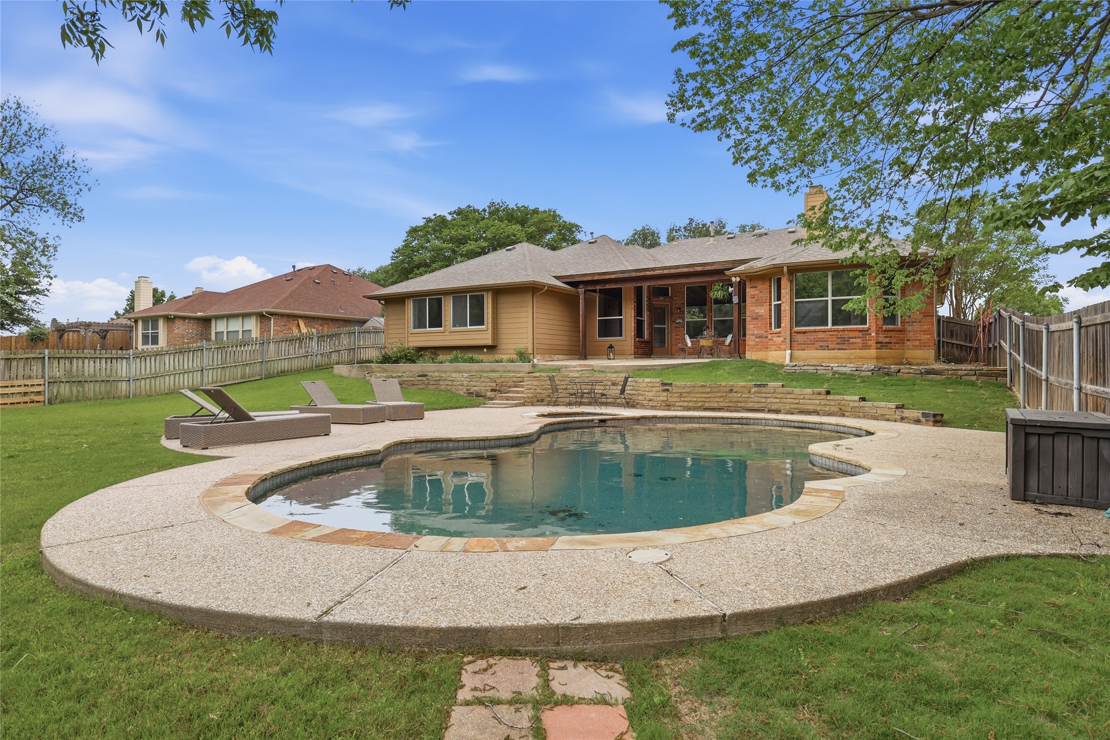 2402 Ravinia Drive Corinth TX 76208