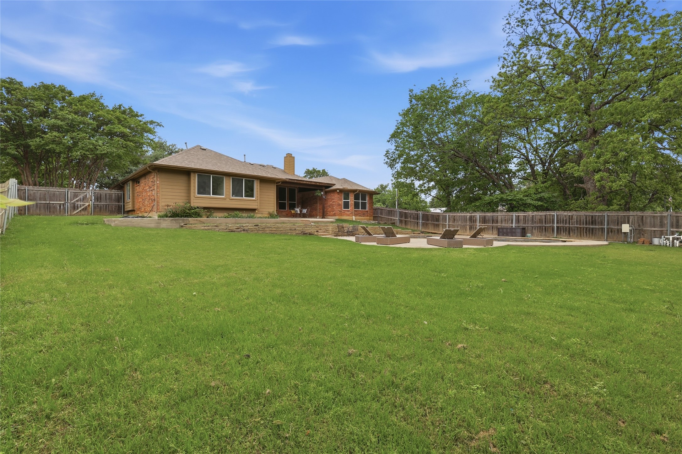 2402 Ravinia Drive Corinth TX 76208