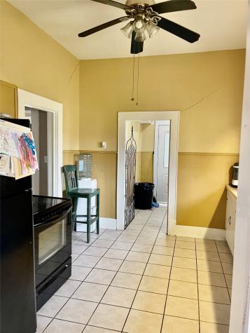 1023 N Spring Street Grand Saline TX 75140