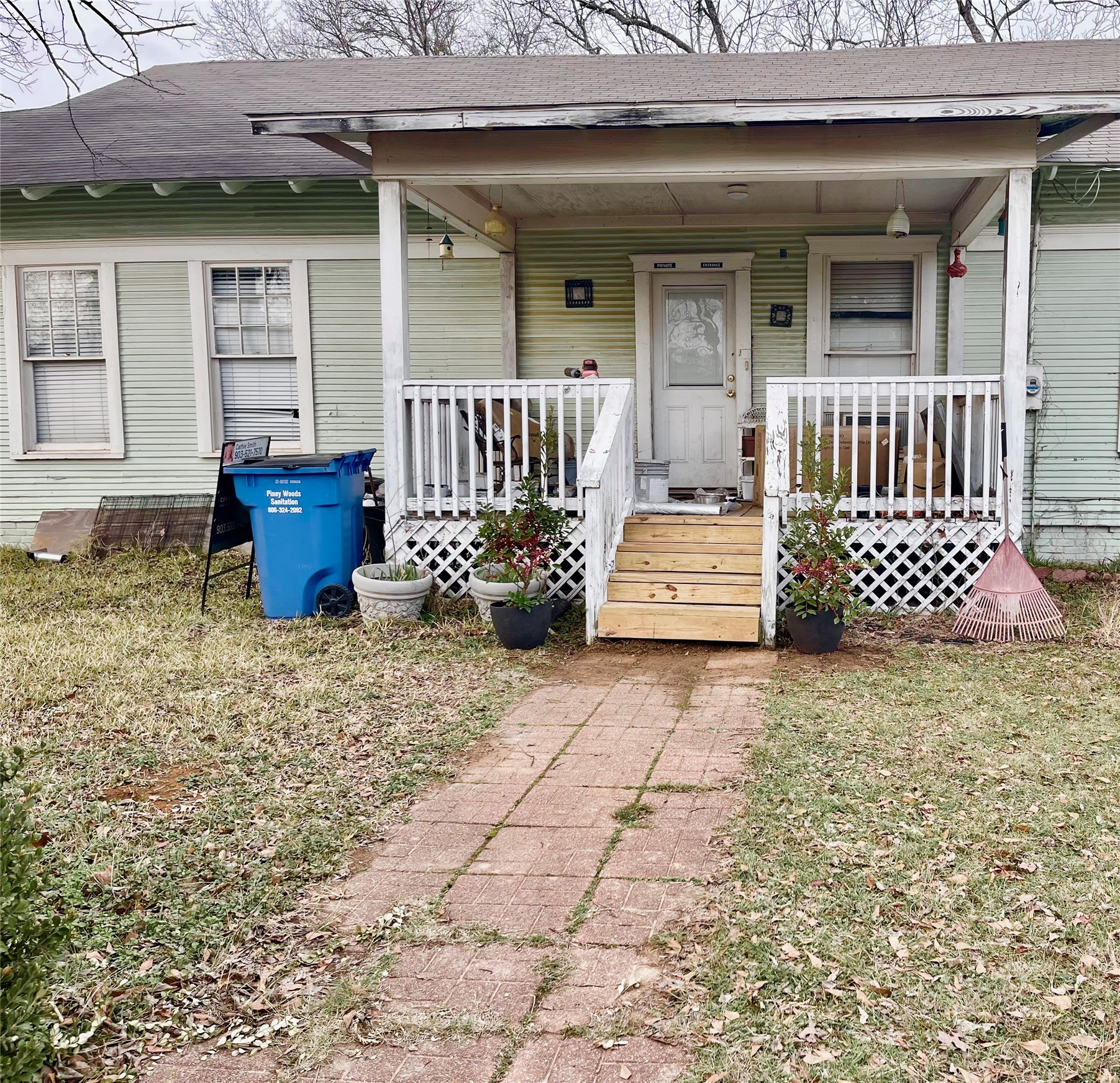 1023 N Spring Street Grand Saline TX 75140
