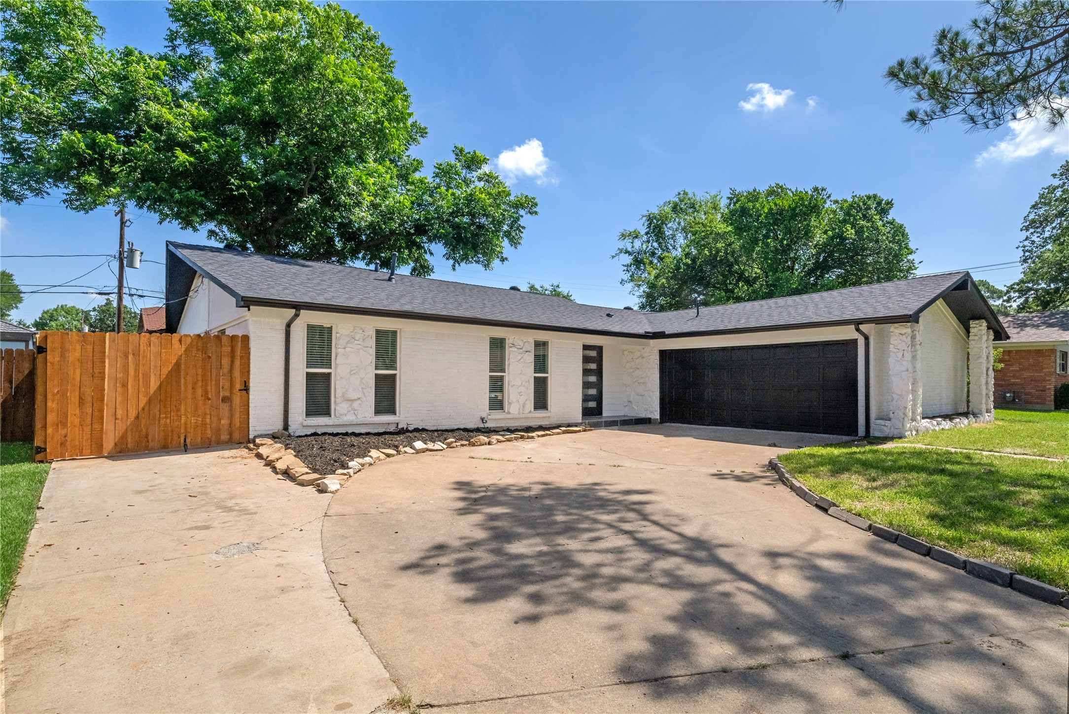 524 Circleview Drive N Hurst TX 76054