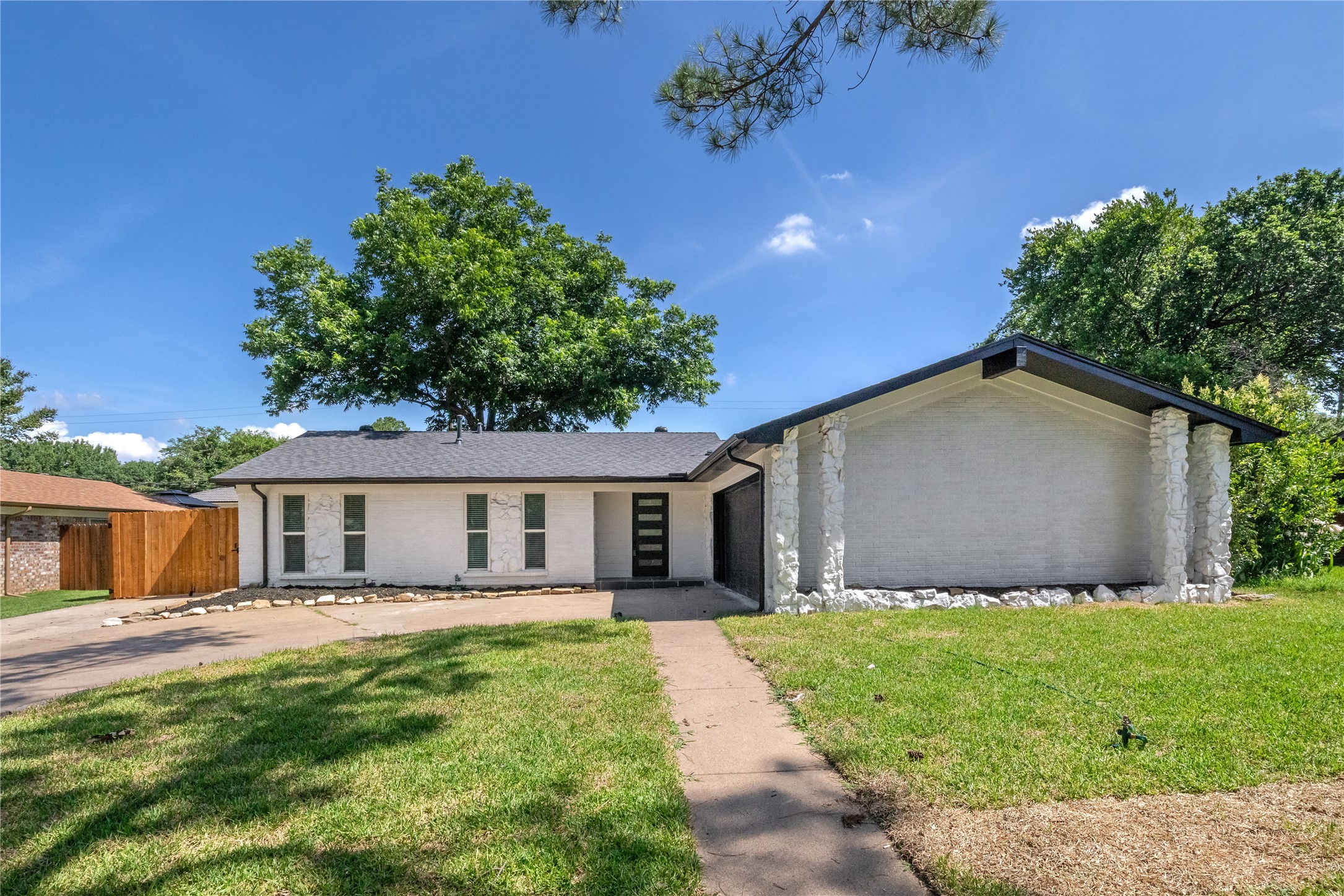 524 Circleview Drive N Hurst TX 76054