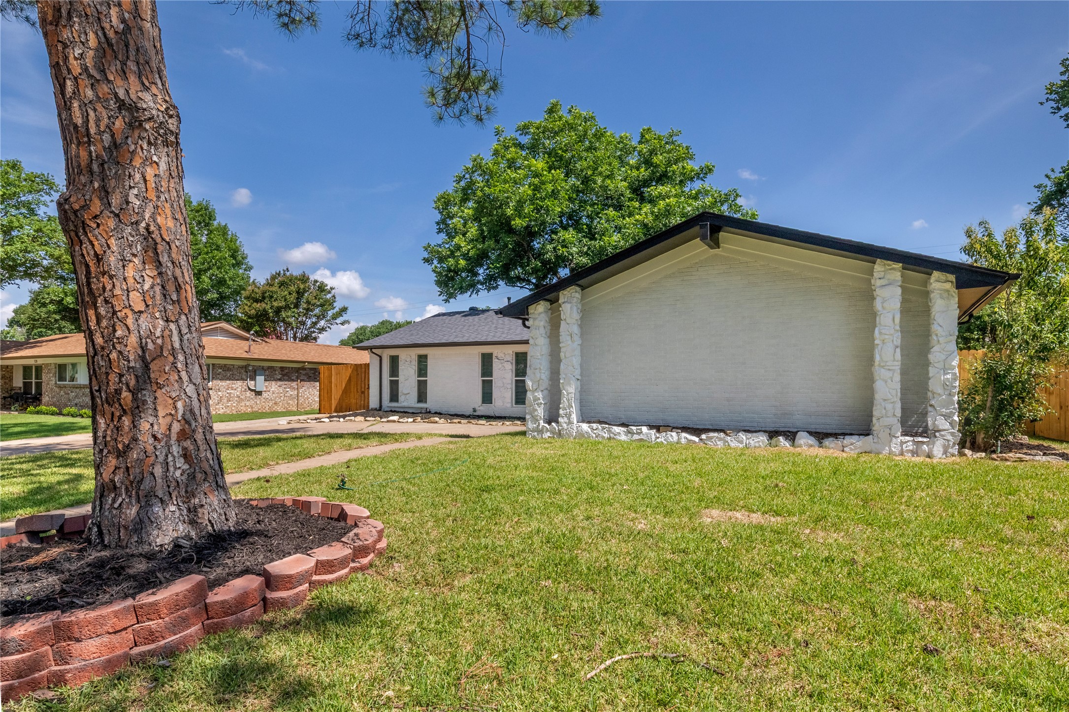 524 Circleview Drive N Hurst TX 76054