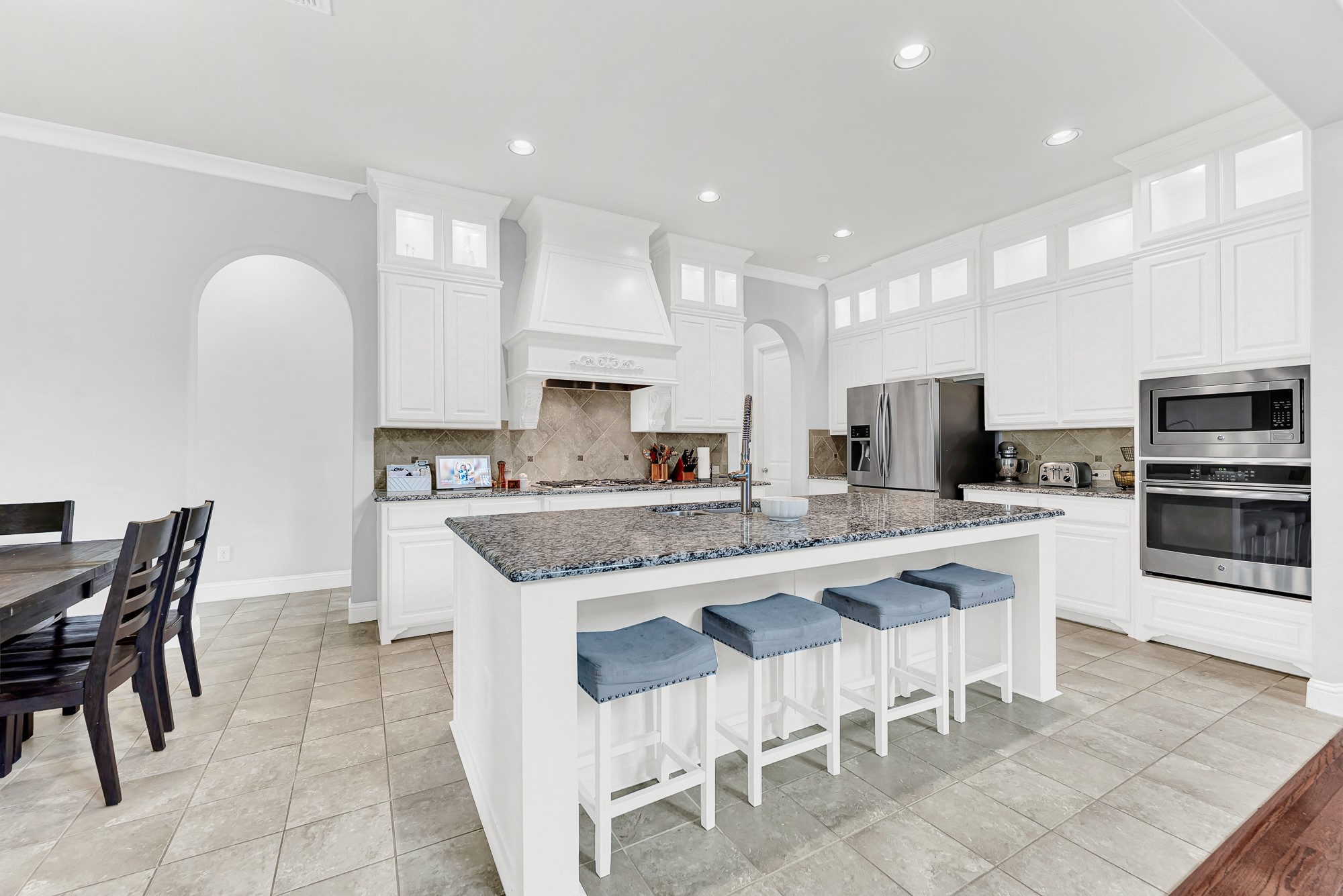 2248 Hidalgo Drive Carrollton TX 75010