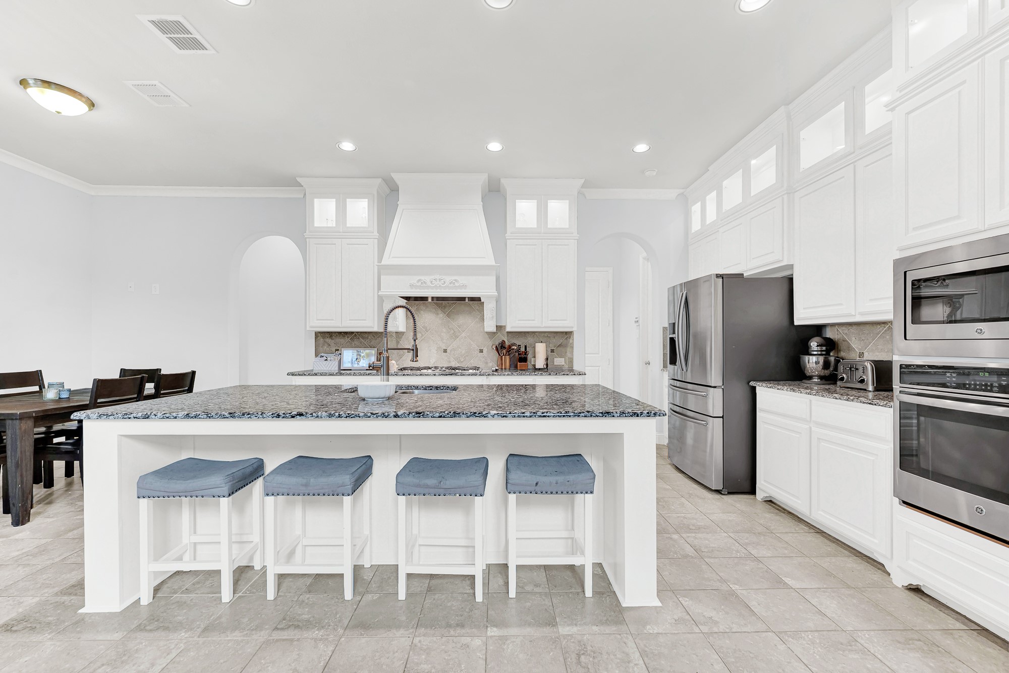 2248 Hidalgo Drive Carrollton TX 75010