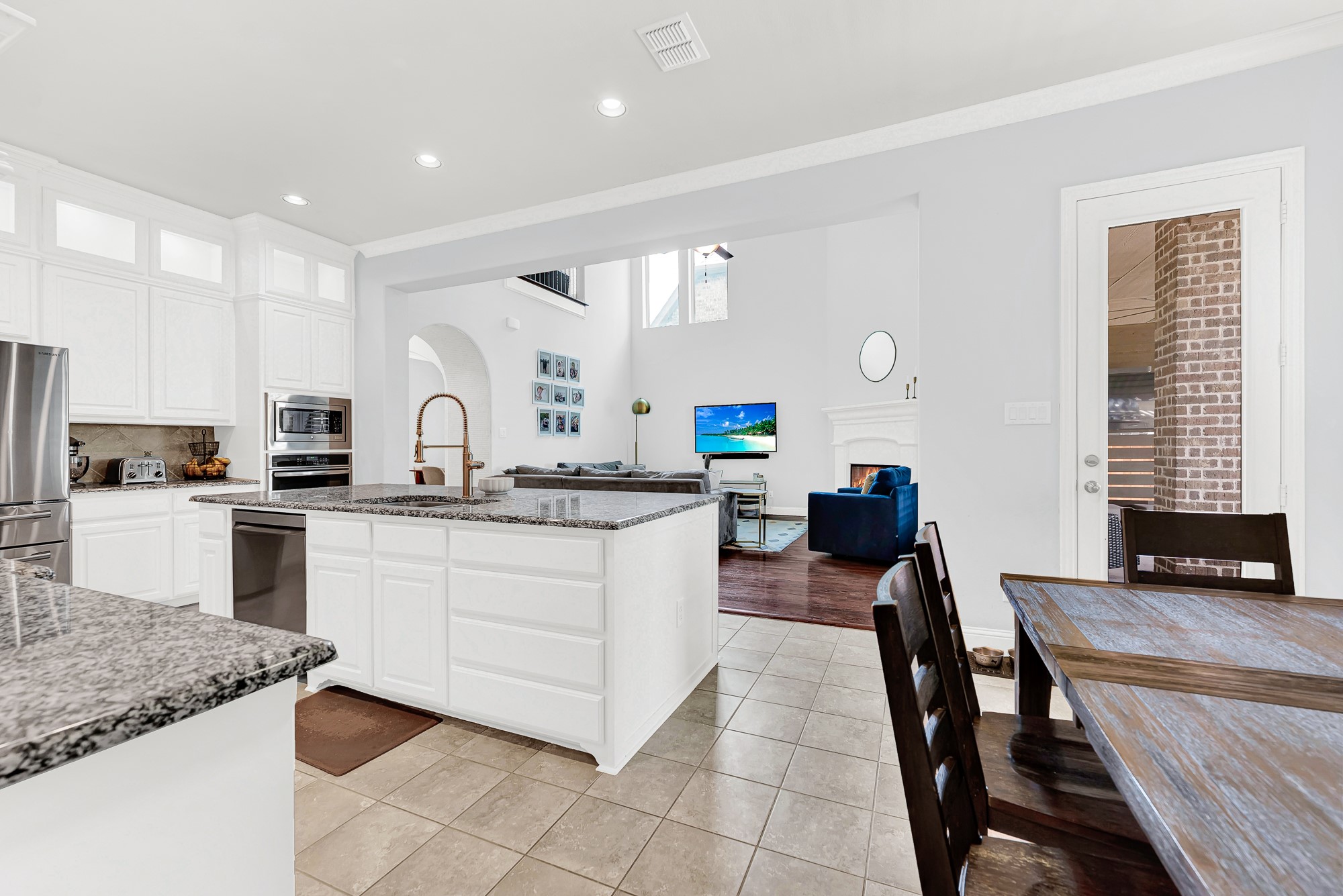 2248 Hidalgo Drive Carrollton TX 75010