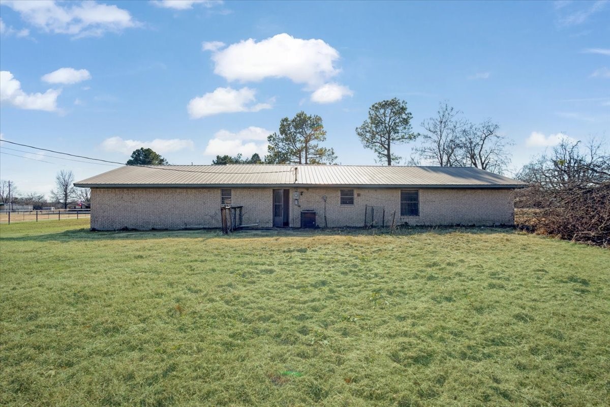 4970 Farm Road 79 Paris TX 75460