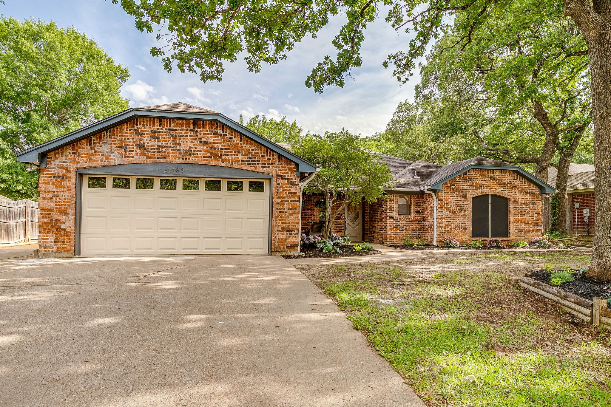 6824 Ridgewood Drive North Richland Hills TX 76182
