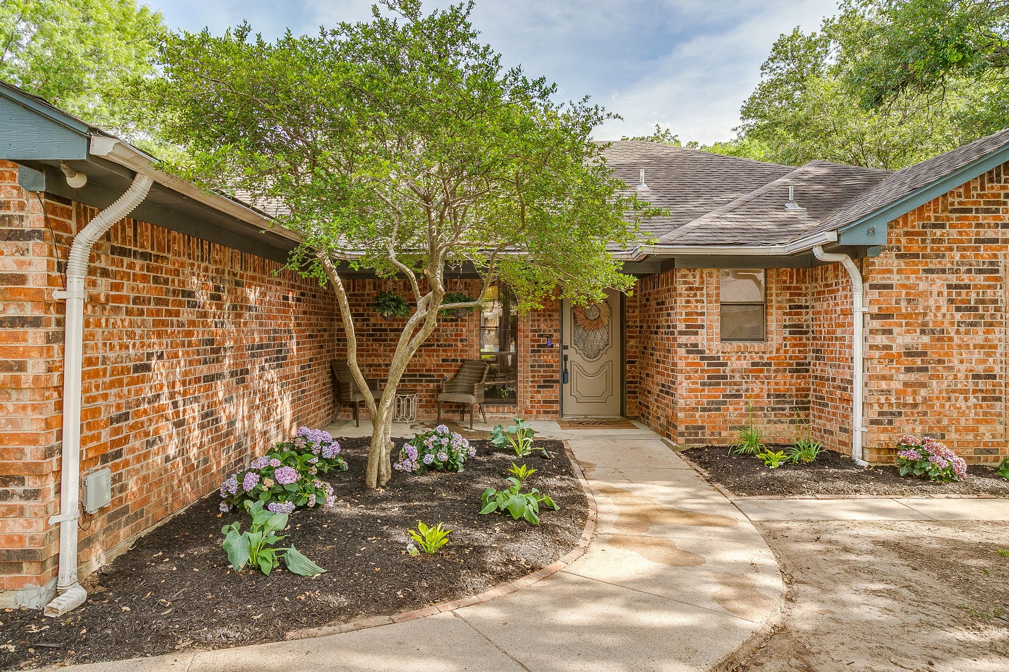 6824 Ridgewood Drive North Richland Hills TX 76182