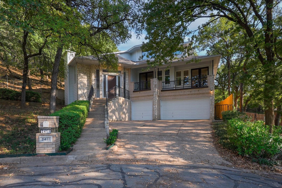 2411 Laurel Valley Court Arlington TX 76006