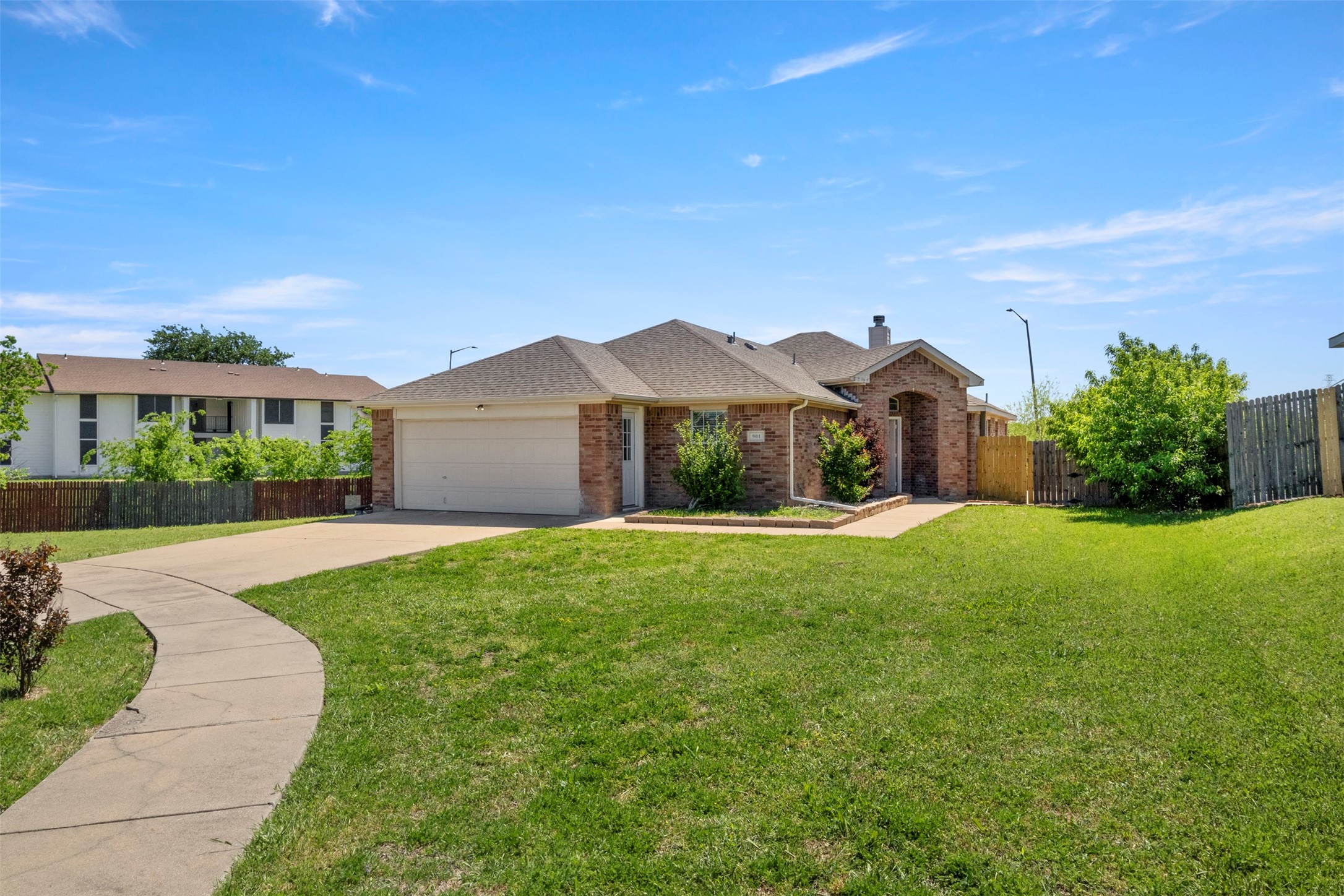 901 Timber Oaks Court Arlington TX 76010