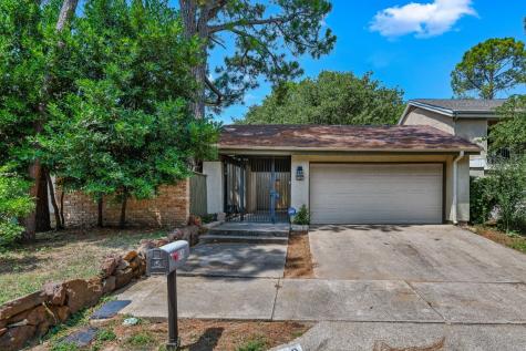 1610 Oakwood Lane Arlington TX 76012