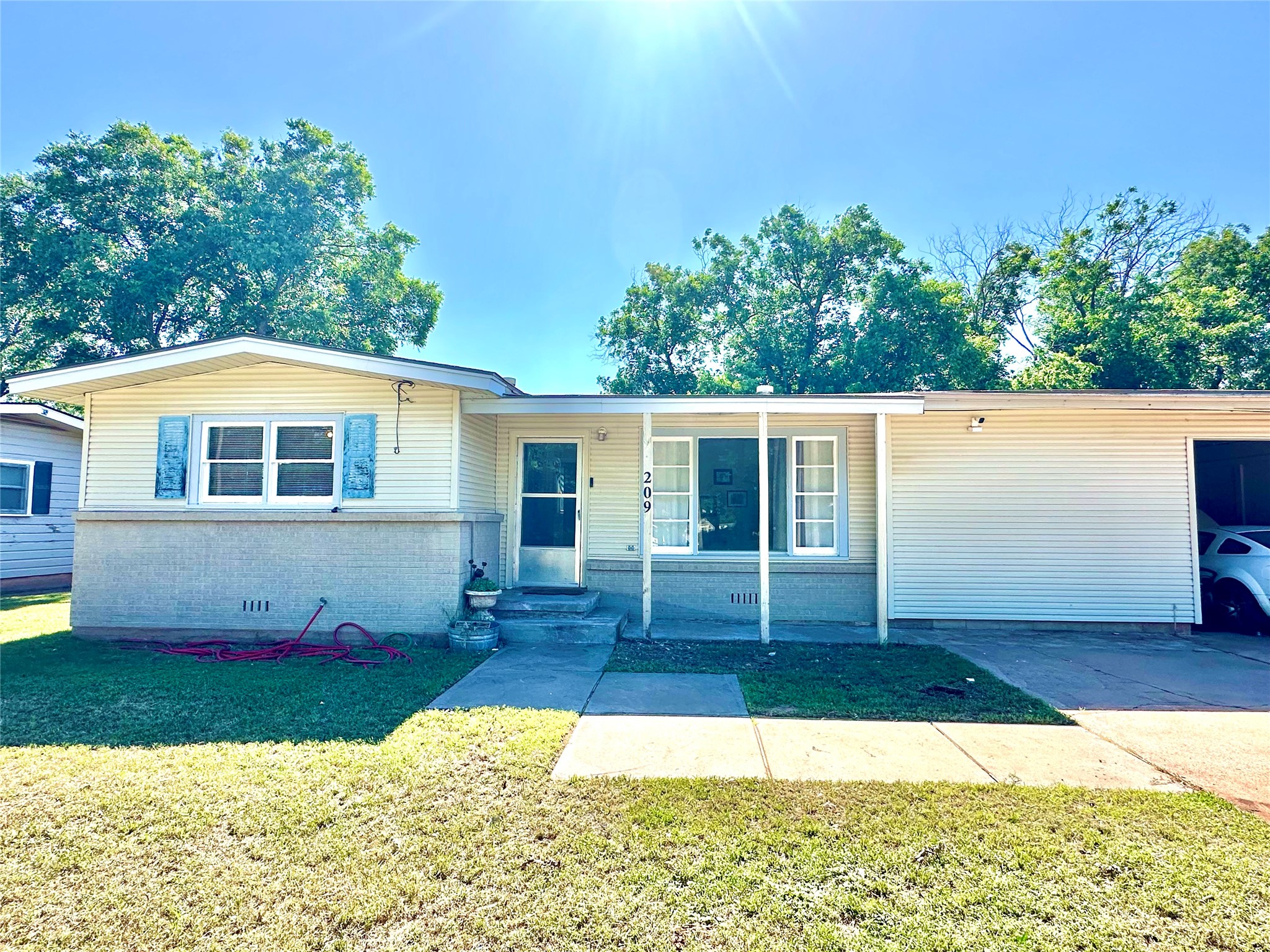 209 Laurel Drive Winters TX 79567