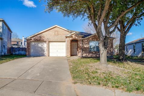 1208 Rocky Top Circle Saginaw TX 76131