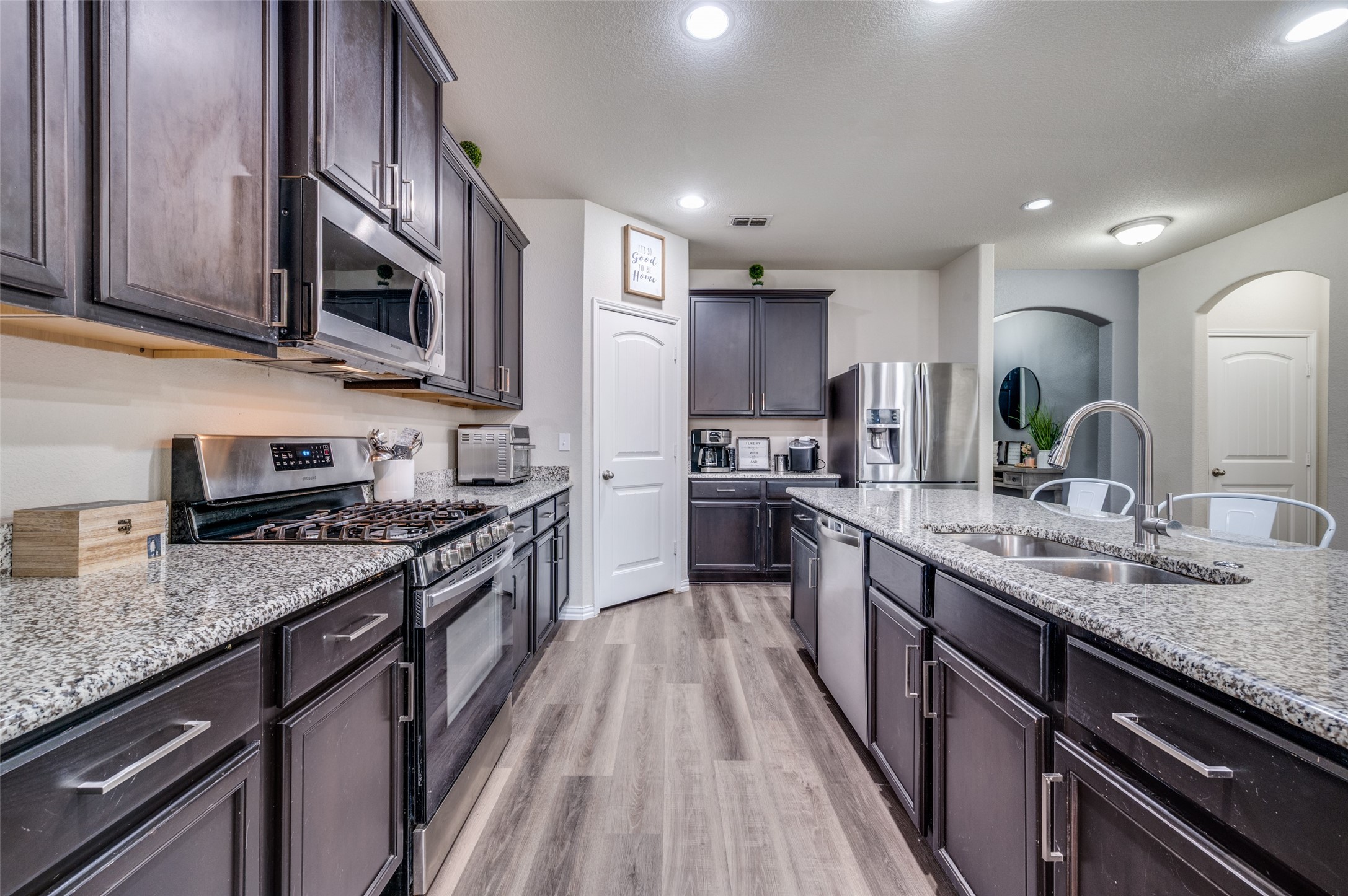 1701 Ridge Creek Lane Aubrey TX 76227